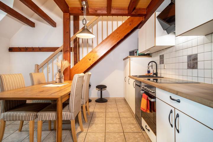 Ganze Wohnung, Ferienwohnung 'Maisonette', moderne, offene Wohnung auf zwei Etagen mit Blick über die Reitanlage in Ravensburg, Region Bodensee-Oberschwaben