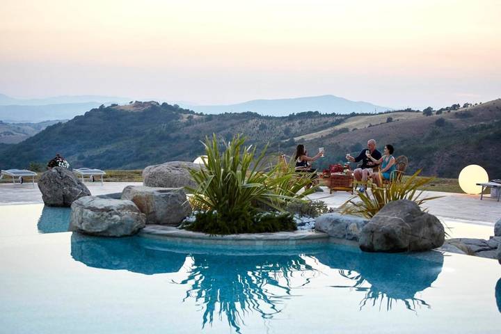 Casa vacanza per 3 persone, con Terrazza e Idromassaggio nonché Giardino e Piscina a Arcidosso