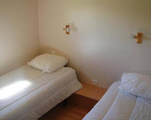 Gîte pour 6 personnes, avec Balcon et Jacuzzi ainsi que Terrasse et Jardin à Chalinargues