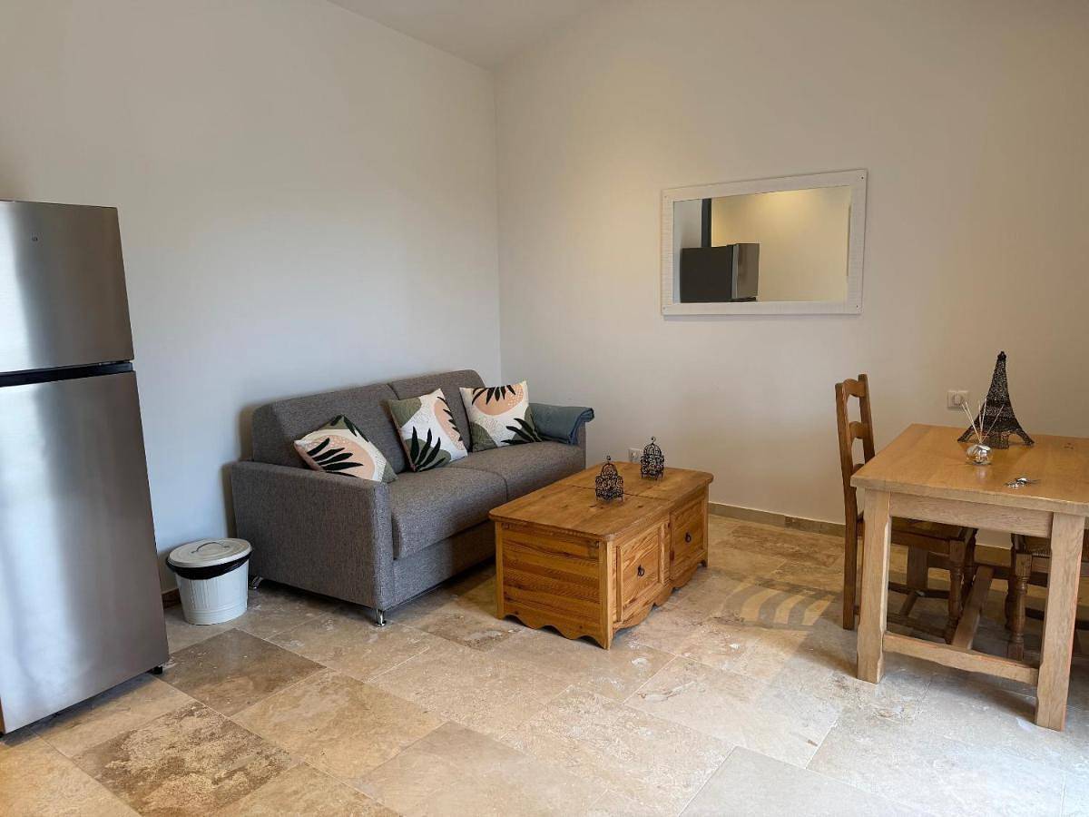 Double Room in Sainte-Cécile-les-Vignes, Vaucluse