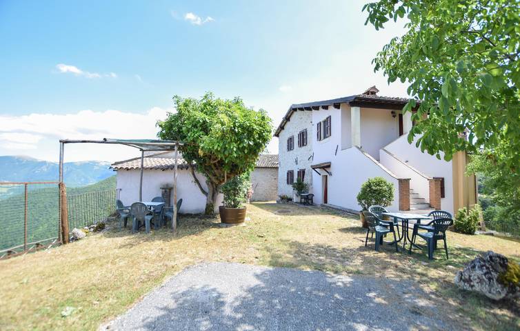 Ferienhaus für 11 Personen, mit Pool und Garten sowie Terrasse - 1