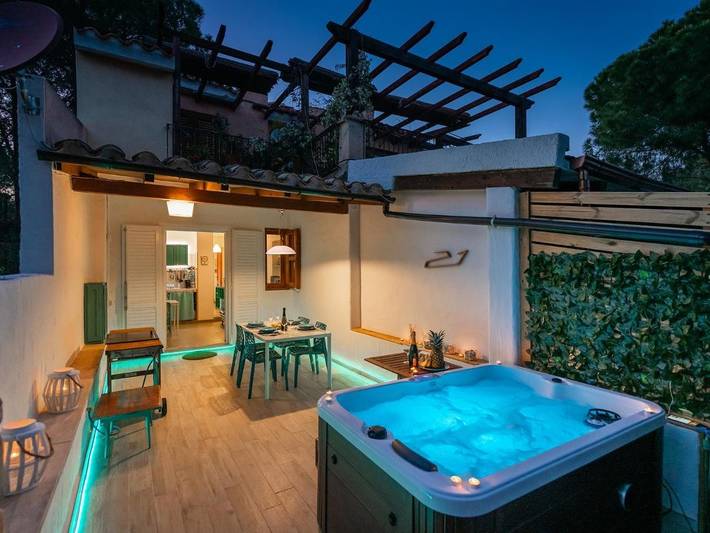 Ferienhaus für 3 Personen, mit Whirlpool und Sauna sowie Garten und Pool - 1