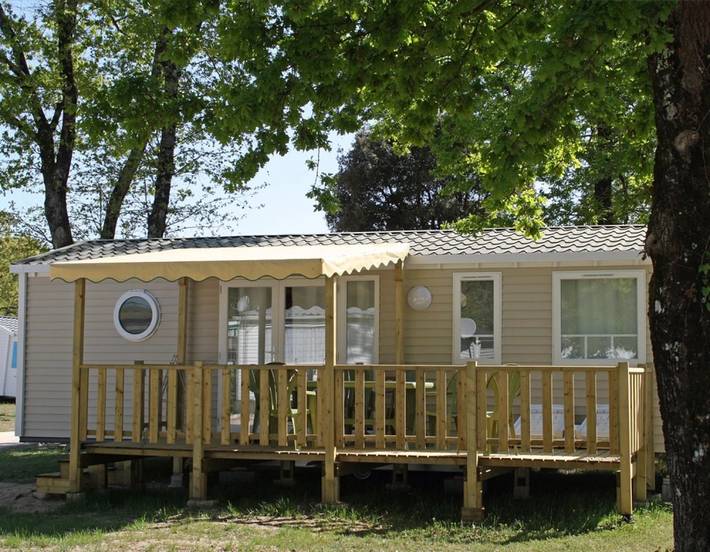 Camping pour 6 personnes, avec bassin pour enfant à Saint-Cyprien