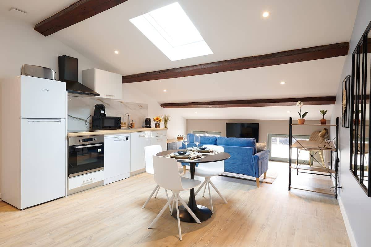 Apartamento vacacional entero, Cozy apartment in the heart of Old Town in Béziers, Côte d'Améthyste