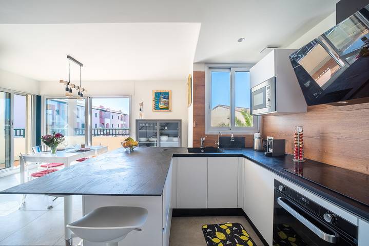 Gîte pour 4 personnes, avec balcon à Sainte-Marie-la-Mer - 3