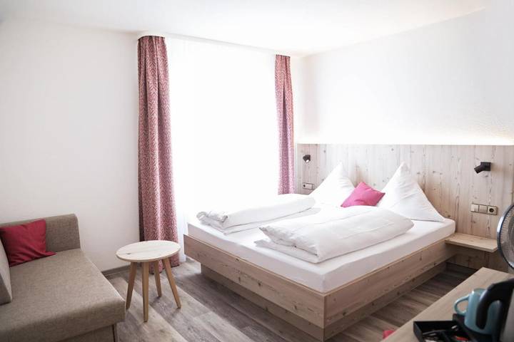Hotel für 2 Personen, mit Garten in Neuenburg am Rhein - 4