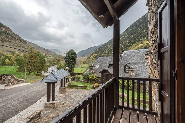 Mont dera Solana by Totiaran in Garòs, Naut Aran