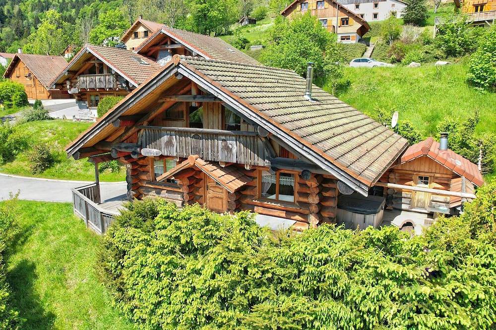 Chalet 3* en rondins, terrasse, jacuzzi, kota-sauna au cœur des Hautes-Vosges in La Bresse, Parc naturel régional des Ballons des Vosges