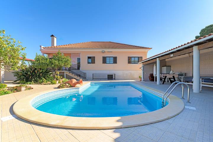 Casa de férias para 9 pessoas, com Varanda e Jardim e ainda Piscina infantil na Costa de Galé