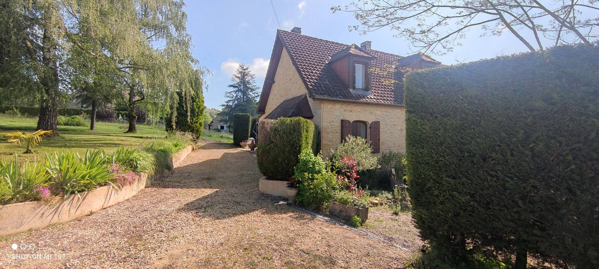 Maison de Vacances 'Écrin de Verdure' avec Terrasse Privée, Jardin Partagé et Wi-Fi in Sarlat-la-Canéda, Périgord Noir