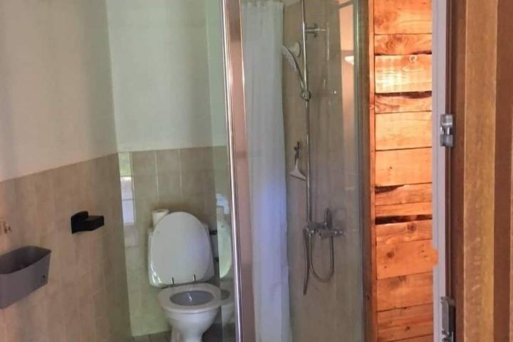 Gîte pour 4 personnes, avec terrasse ainsi que jardin et piscine à Rivière-sur-Tarn - 2