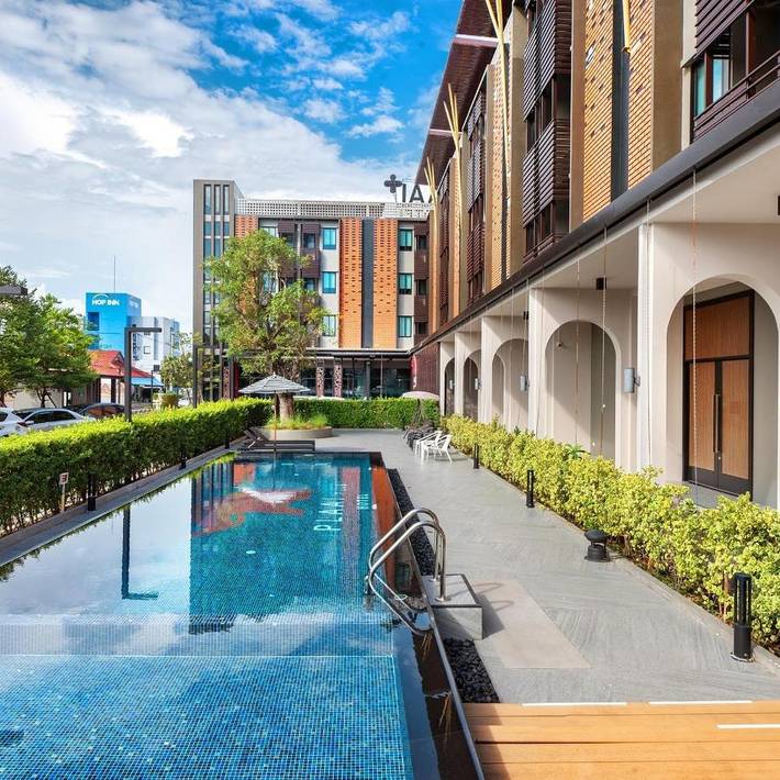 Hôtel pour 2 personnes, avec bassin pour enfant ainsi que vue et piscine