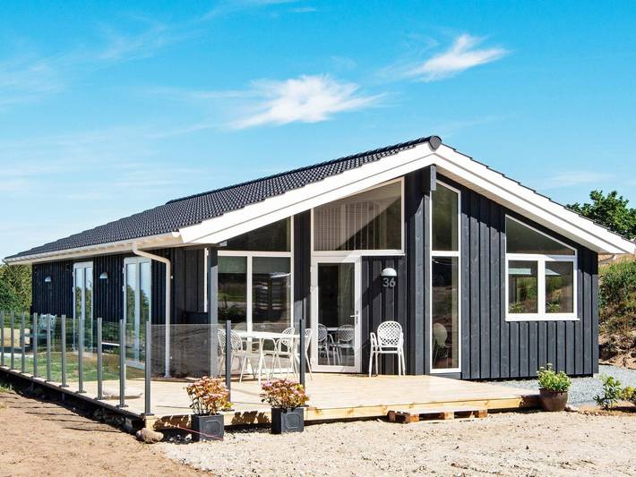 Ferienhaus für 6 Personen, mit Whirlpool und Sauna sowie Terrasse und Balkon/Terrasse in Djursland