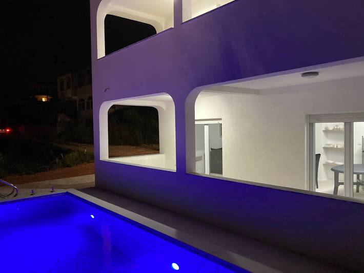 Ferienwohnung für 4 Personen, mit Balkon und Terrasse sowie Ausblick in Montenegro - 2