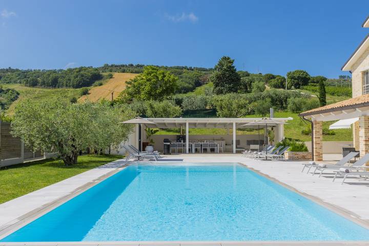 Villa Angela in Monterubbiano, Provincia di Fermo