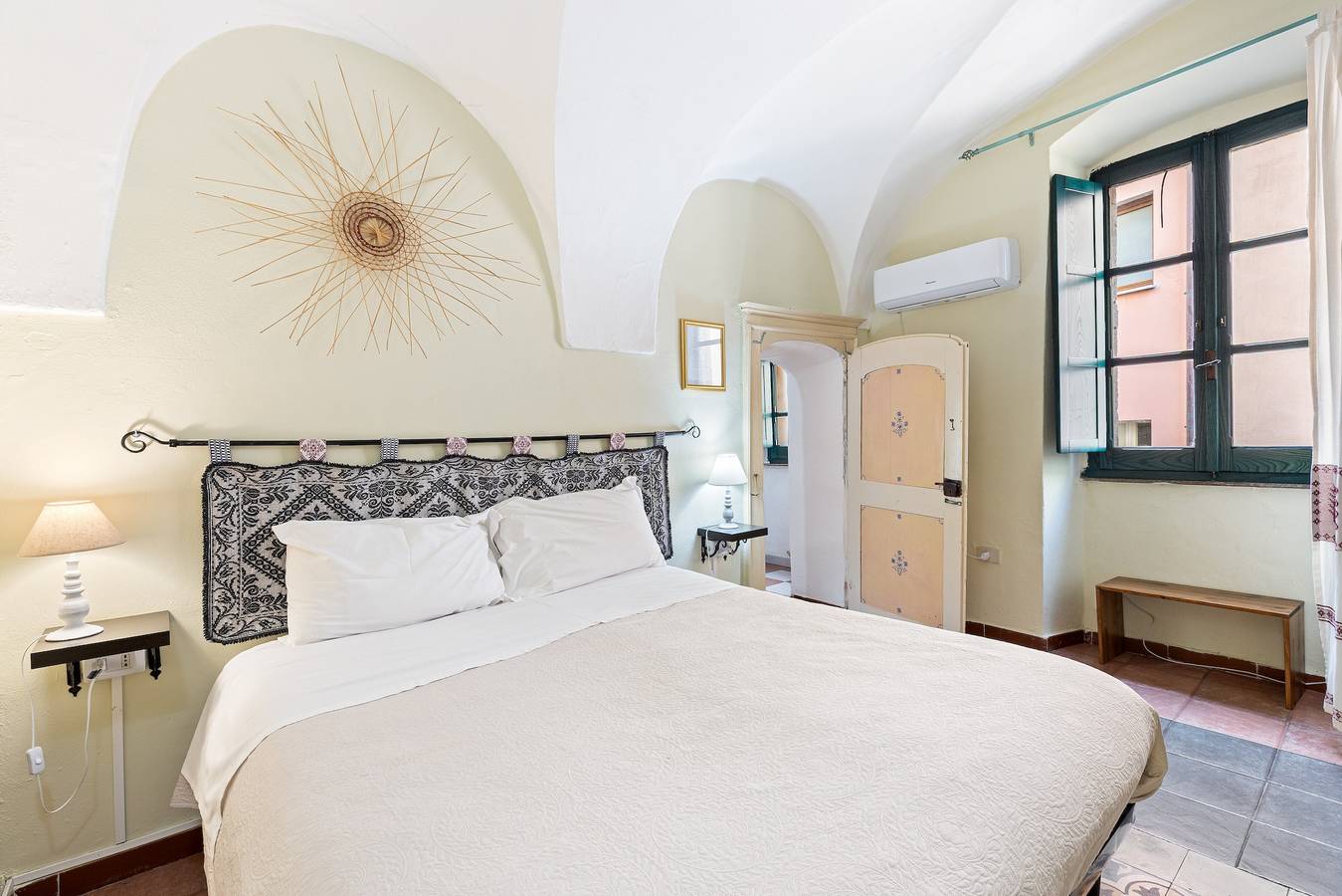 Romeo & Giulietta Rooms: Doppelzimmer im historischen Zentrum von Bosa in Bosa, Planargia