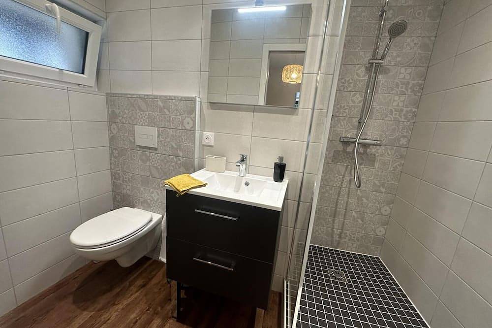 Encantador gîte céntrico con terraza en Moulins, climatización incluida in Moulins, Allier (desambiguación)
