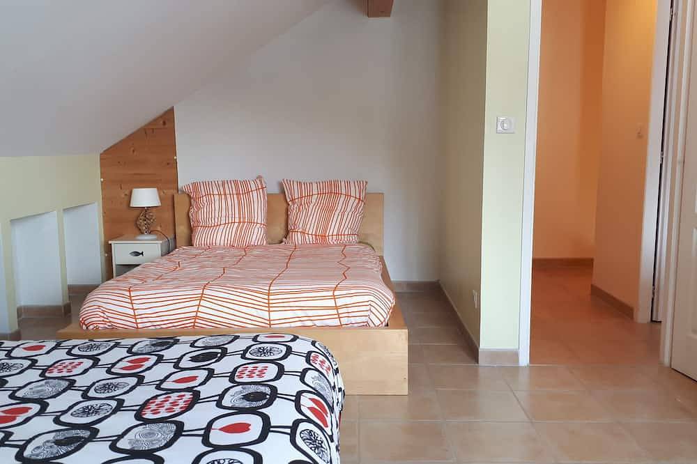 Apartamento entero, Magnífico dúplex con orientación suroeste de 95 m2 en el corazón de Haut Jura (39). in Bellefontaine (Jura), Parc naturel régional du Haut-Jura