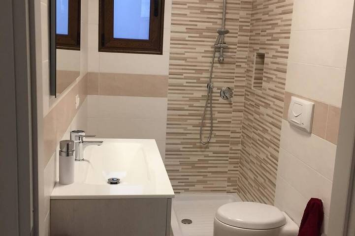 Appartamento intero, Baby House - bilo con cortile indipendente/apartment with private area<br>Iun in Spiaggia Sotto Torre, Calasetta