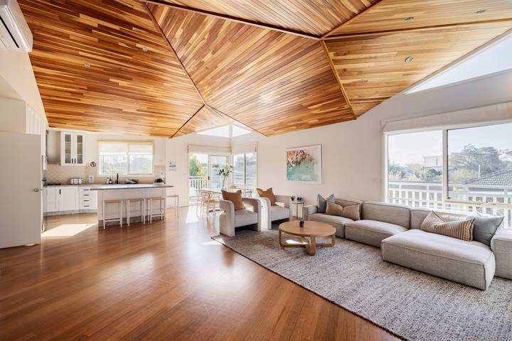 Holiday home for 11 people, with garden and terrace, with pets in Blairgowrie