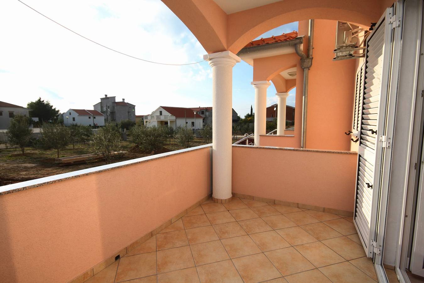 Entire apartment, Two bedroom apartment with terrace Vrsi - Mulo, Zadar A-5860-d in Mulo, Vrsi
