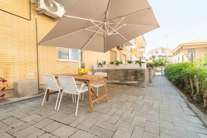 Ferienwohnung für 4 Personen, mit Ausblick und Terrasse sowie Garten, mit Haustier - 1