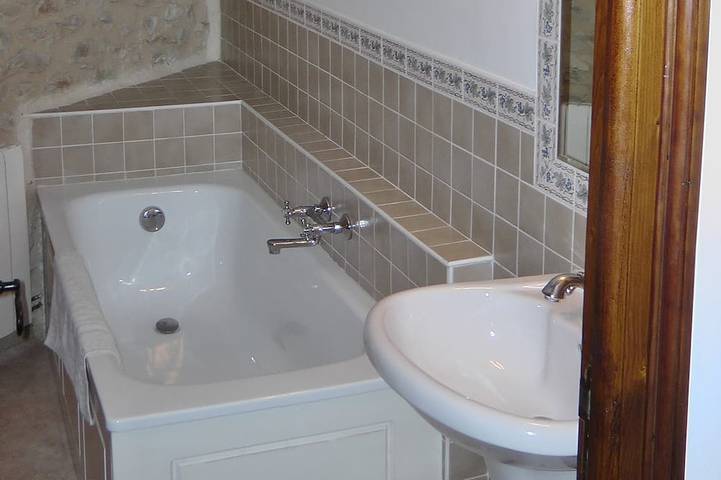 Location de vacances pour 21 personnes, avec jardin, animaux acceptés à Bourlens - 4