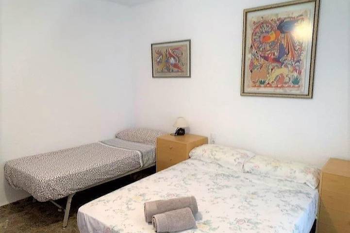 Villa lumineuse à 20 mètres de la mer in Playa Cala Bosque (Orihuela), Orihuela