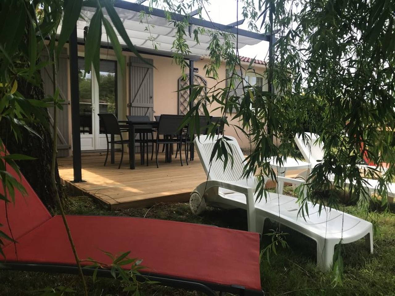 Peaceful house with garden and wifi, 3 bedrooms in Avrillé (Vendée), Vandea