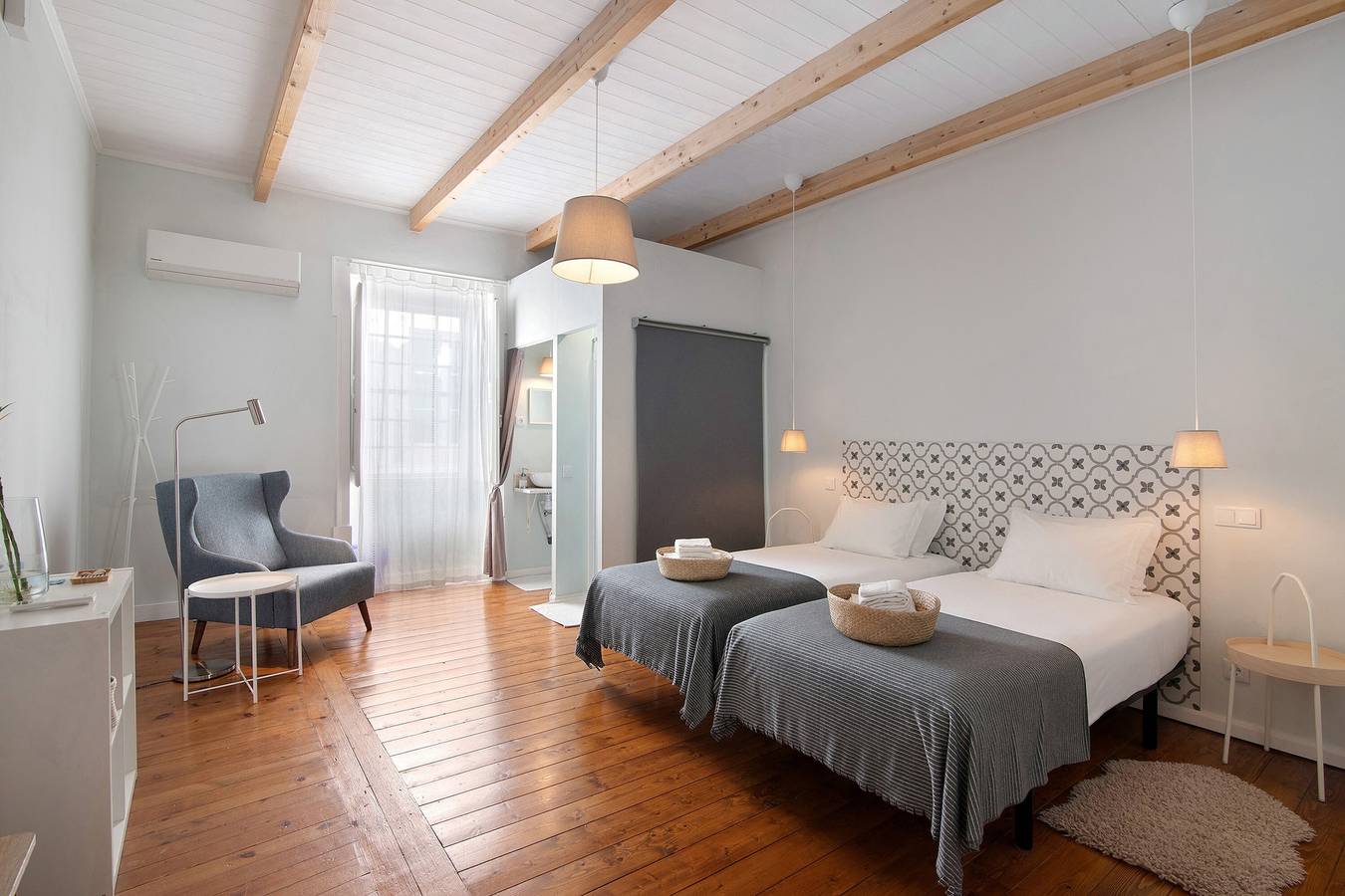 Camera 'Quarto 7' con terrazza in comune, Wi-Fi e aria condizionata in São Pedro, Faro Portogallo
