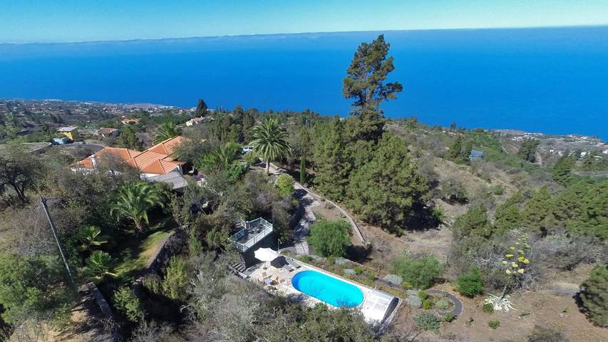 Chalet para 6 personas, con balcón además de jardín y piscina en La Palma - 3