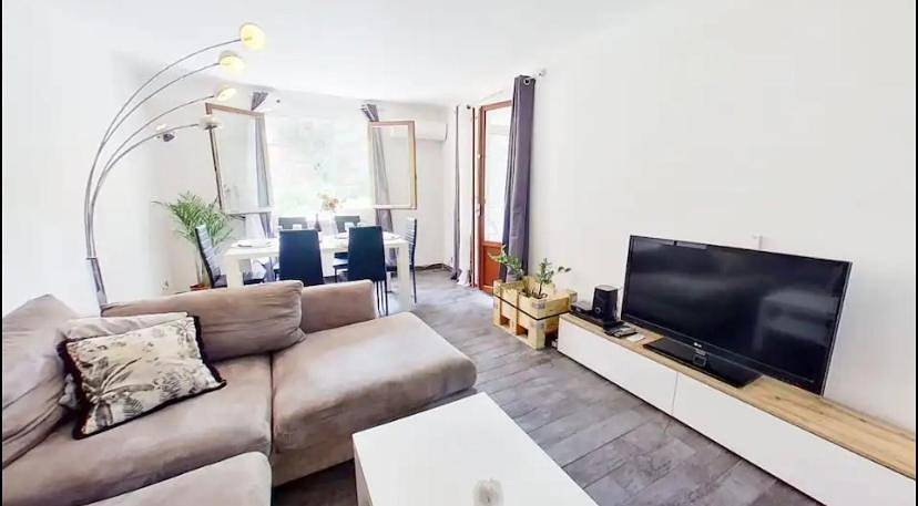 Gîte pour 6 personnes, avec terrasse et vue à La Trinité - 2