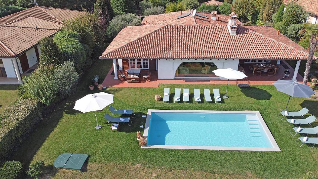 Villa Madeleine in Padenghe sul Garda, Prealpi Gardesane