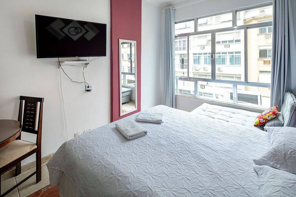 Ganze Wohnung, Economic studio with sea view in Copacabana in Copacabana, Rio de Janeiro