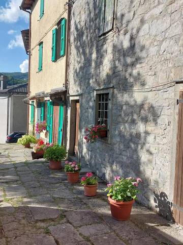 Gîte pour 8 personnes, avec vue et jardin, animaux acceptés à Pievepelago