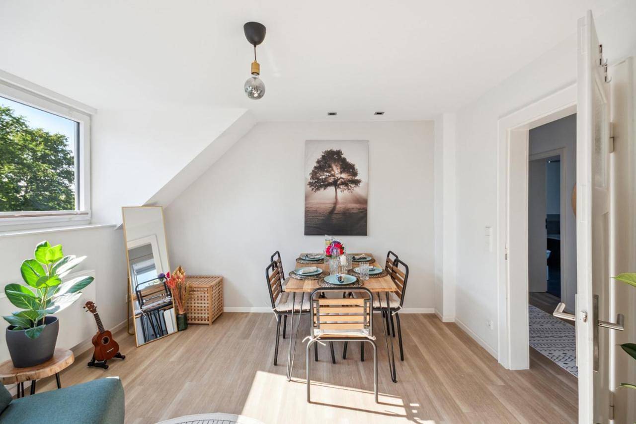 Apartamento entero, Two-Bedroom Apartment in Hannover Nord, Hannover