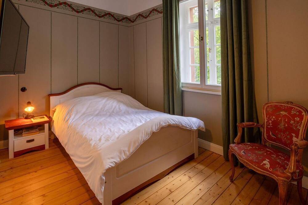 Doppelzimmer mit Wandverzierung - Museumsbahnhof Ahütte, foto 11
