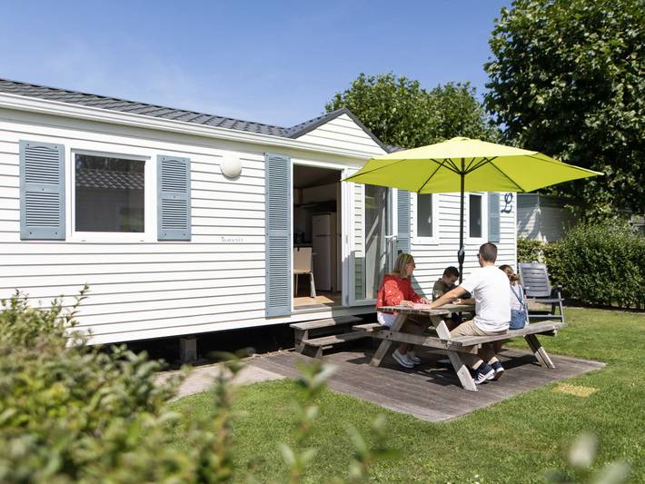 Village vacances pour 6 personnes, avec piscine ainsi que vue sur le lac et jardin en Belgique - 2