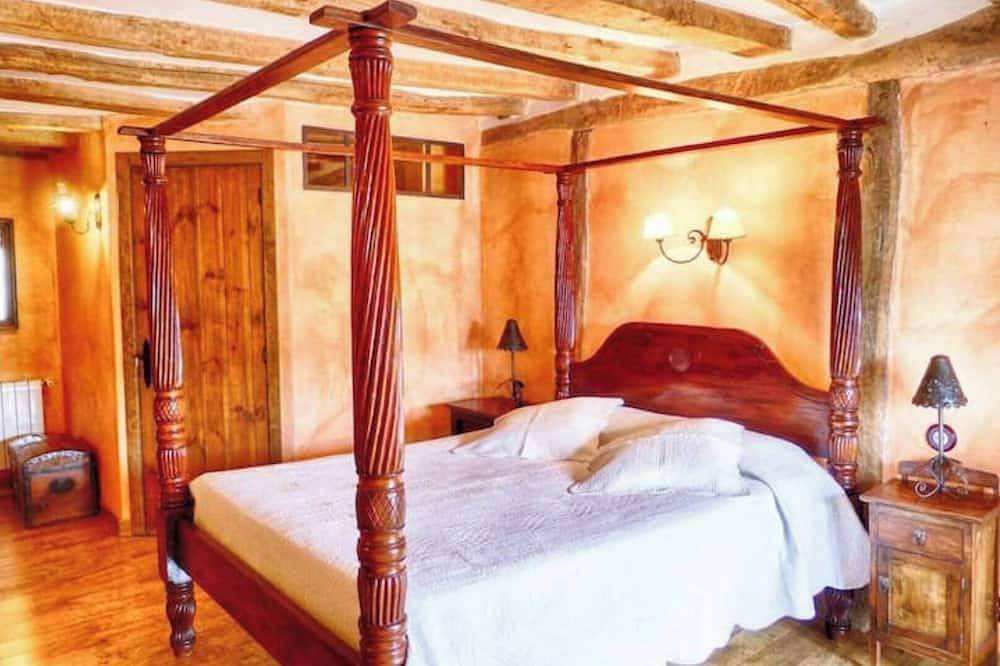 Rural house El Abejaruco in Campillo de Ranas, Sierra de Ayllon