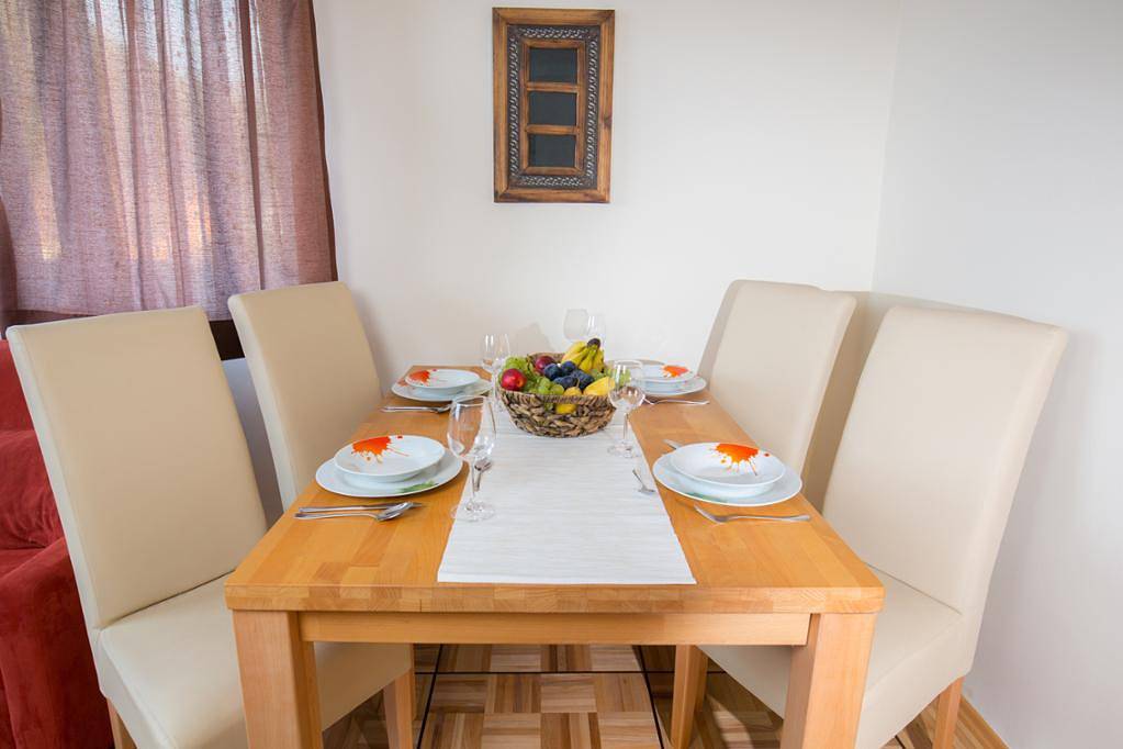 Ganze Wohnung, Apart Dirndltal - Ferienwohnung Himmelstreppe mit Balkon und Wlan in Loich, Türnitzer Alpen