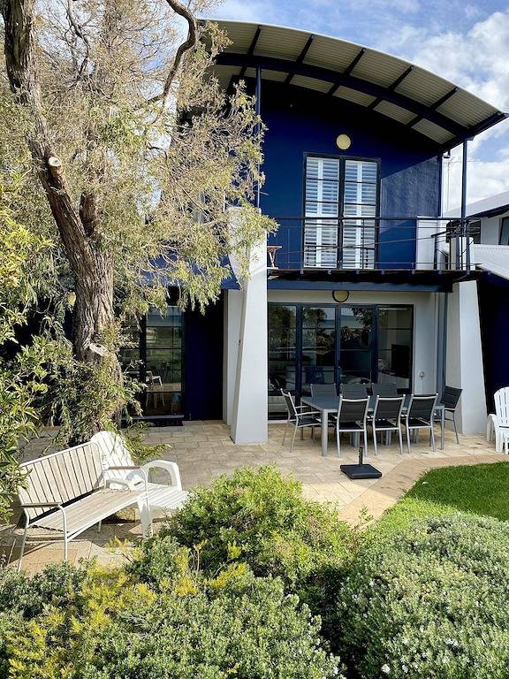 Panoramablick auf die Bucht - Haustierfreundlich und nur 5 Gehminuten von der Stadt entfernt in Dunsborough, Western Australia