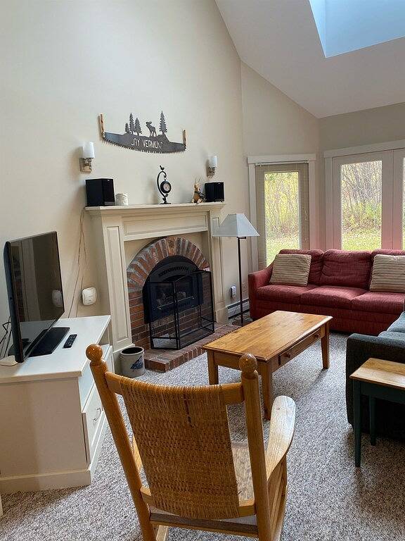 Ski in Ski out - fantastic location on Raccoon Run in Jay Peak