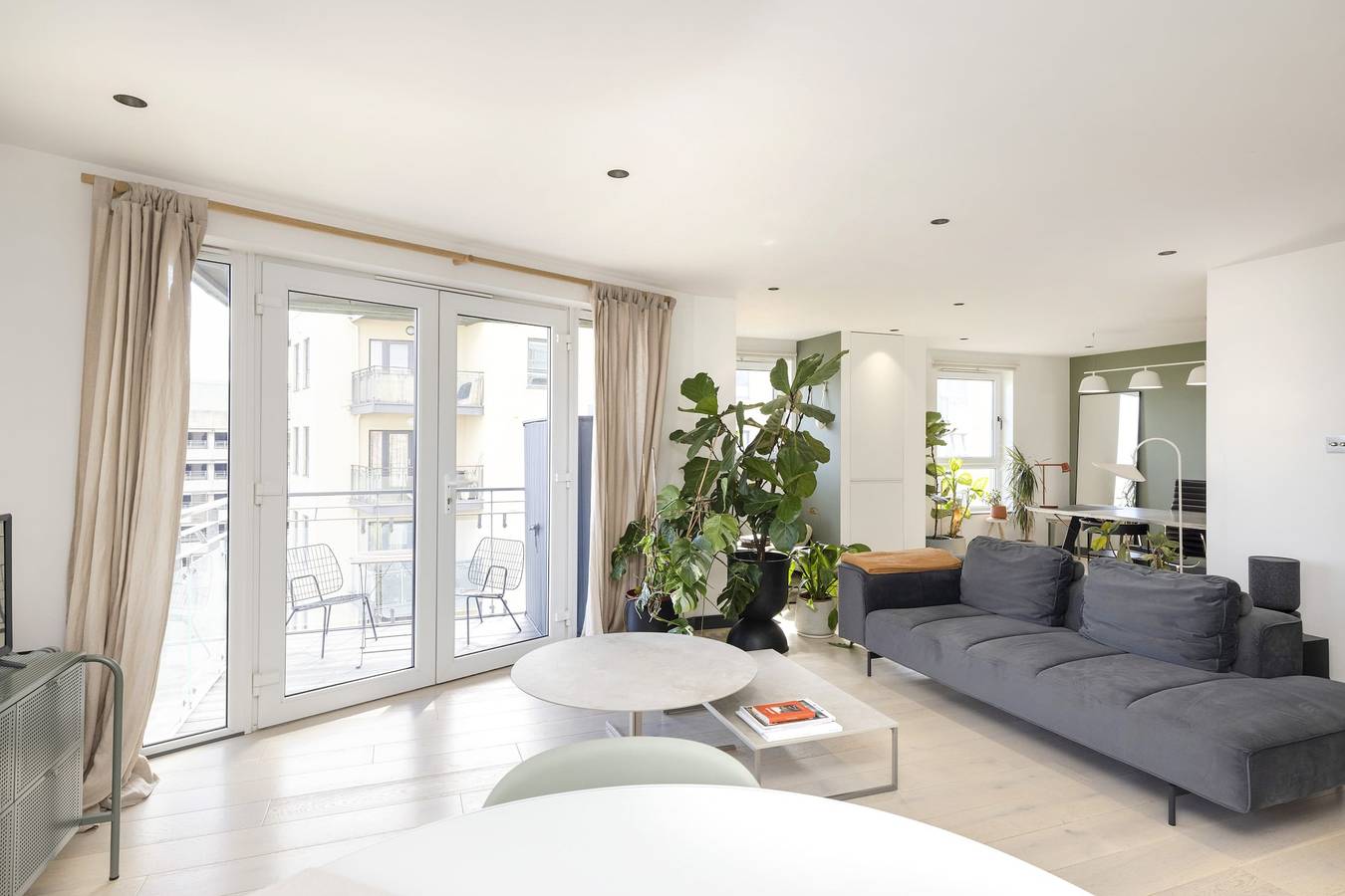 Entire apartment, Fabulous Apartment with Bay View Terrace in Leith, Edinburgh