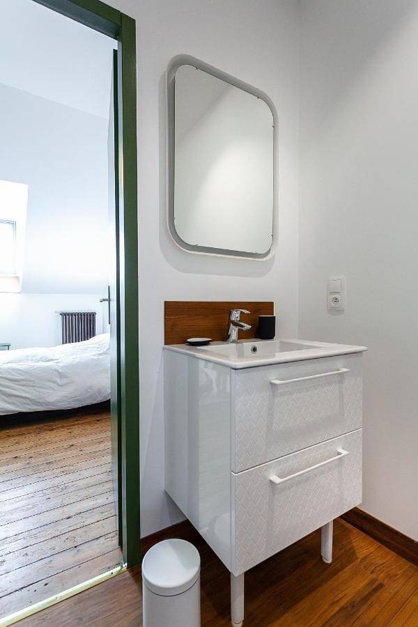 Double Room with Private Bathroom in Cluny, Région de Mâcon