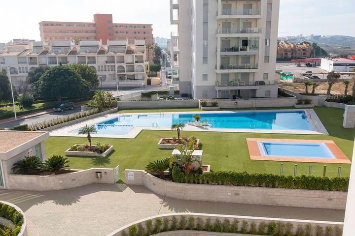 Apartamento de vacaciones para 4 personas, con vistas y piscina para niños además de jardín y piscina - 1