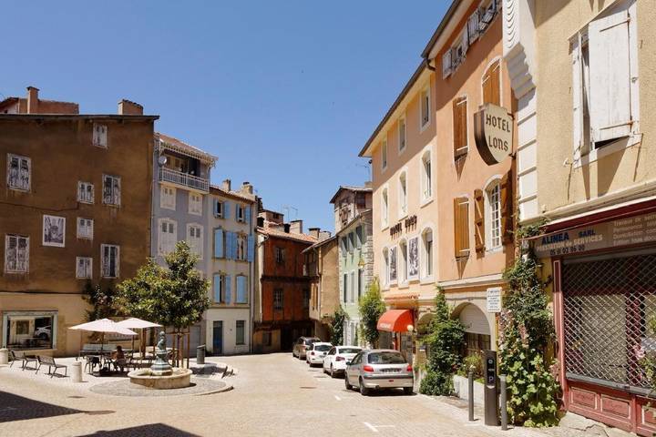 Hôtel pour 4 personnes, avec Terrasse dans Office De Tourisme De Foix