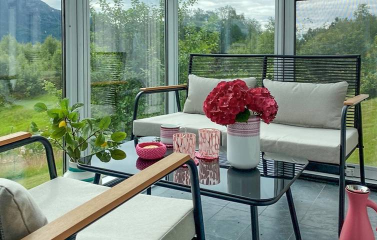 Ferienhaus für 5 Personen mit Terrasse in Hyllestad