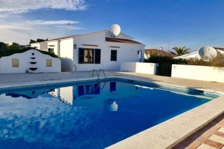 Bungalow für 6 Personen, mit Terrasse und Pool auf Menorca