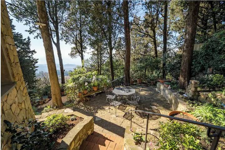 Location de vacances pour 6 personnes, avec terrasse et jardin à Fiesole