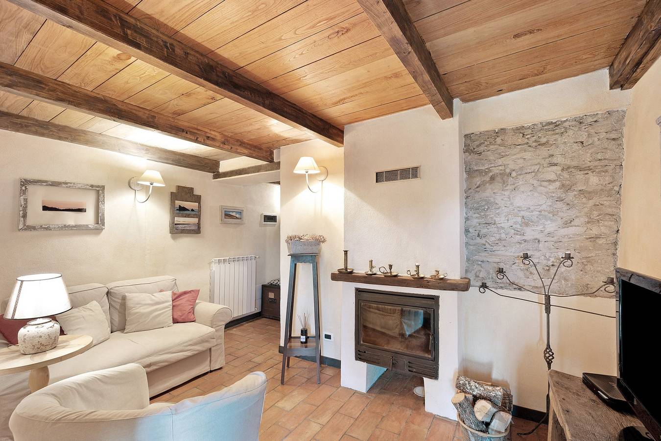 Casa vacanze 'Casa Vittorina' con giardino, terrazza e Wi-Fi in Cartari (Cesio), Cesio